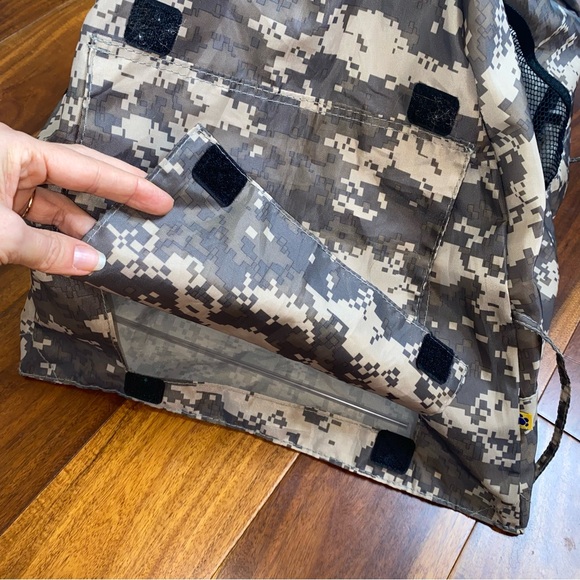 GUC Build-a-Bear Set of Camo Sleeping Bag and Tent with damaged support - Picture 15 of 16